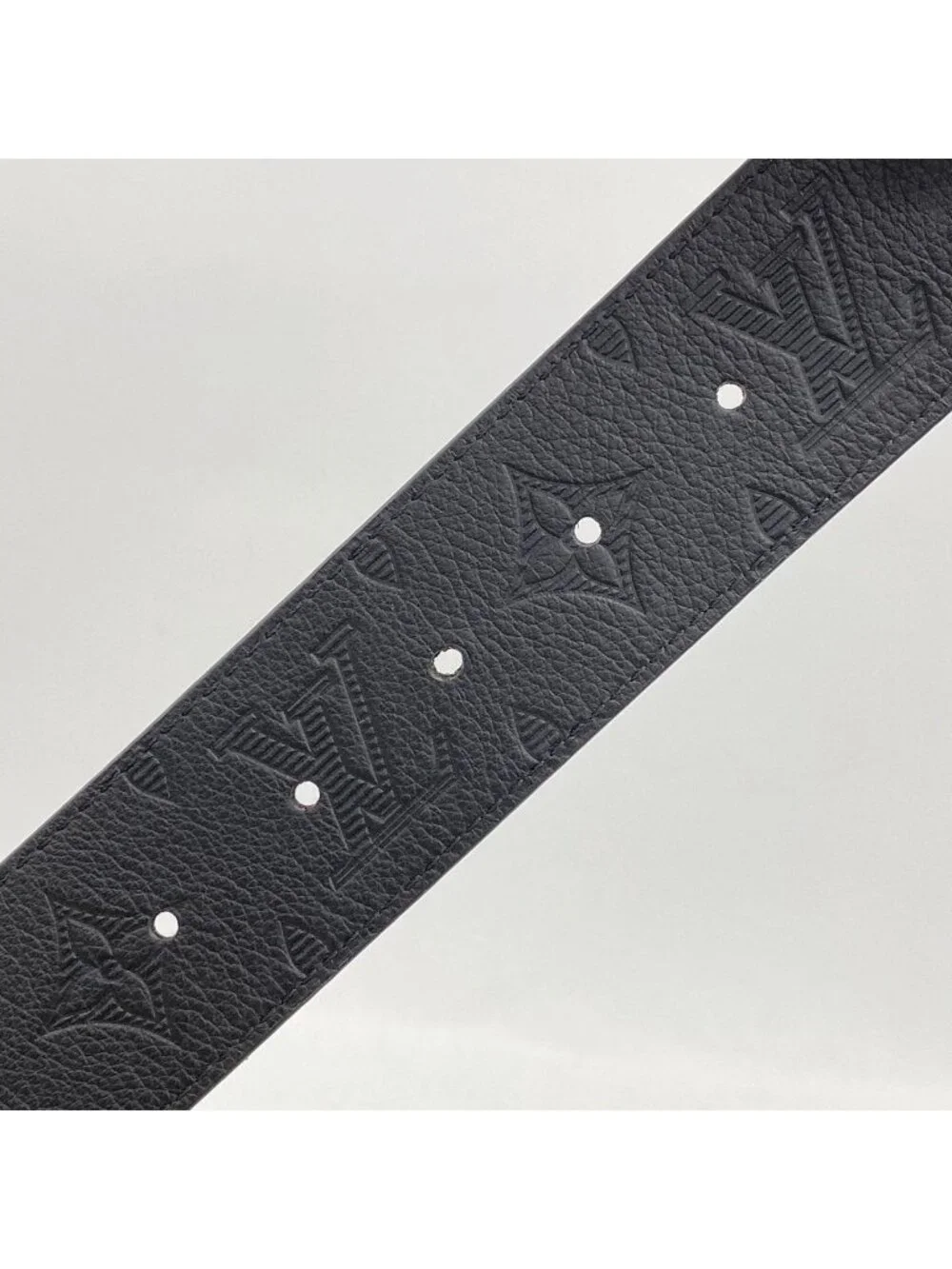 Louis Vuitton Belt Monogram Shadow LV 40 Reversible Black